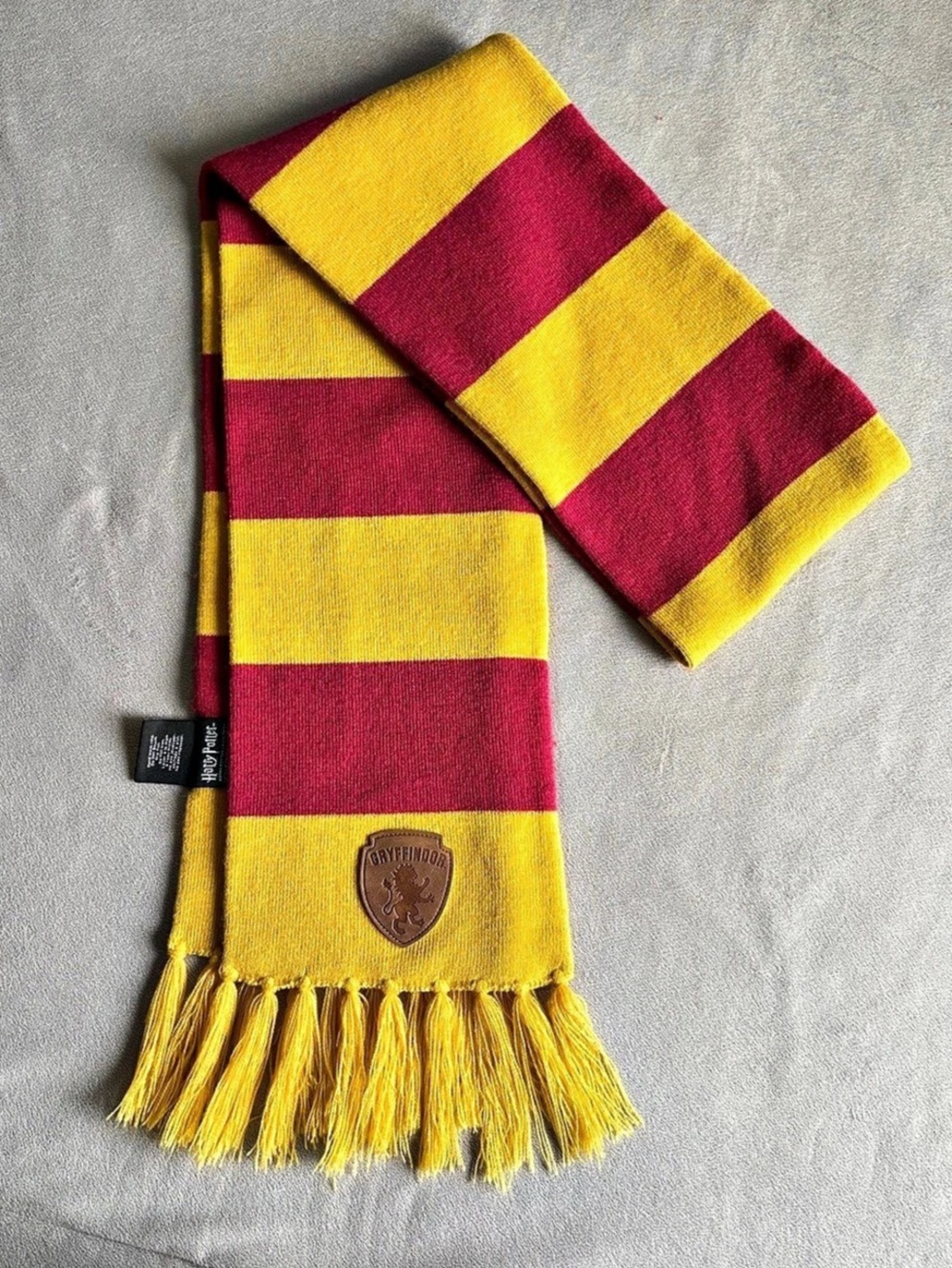 Harry Potter Gryffindor Scarf Striped Scarf in Yellow & Red Like New